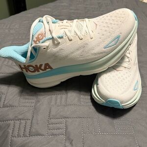 New In Box! Hoka Clifton 9
